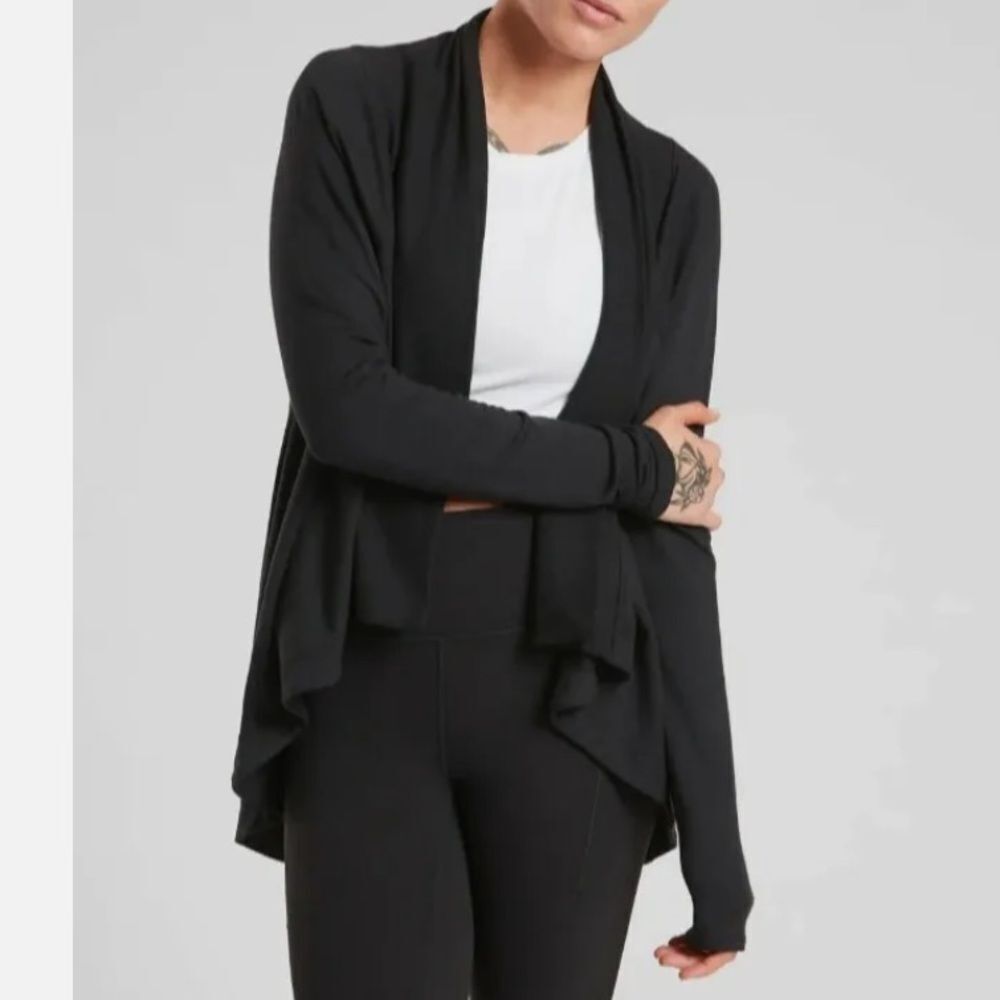 Athleta nirvana wrap wear two ways cardigan in black womens size M